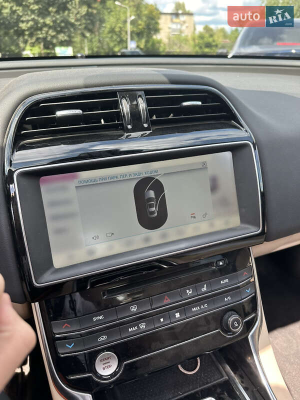 Седан Jaguar XE 2018 в Киеве