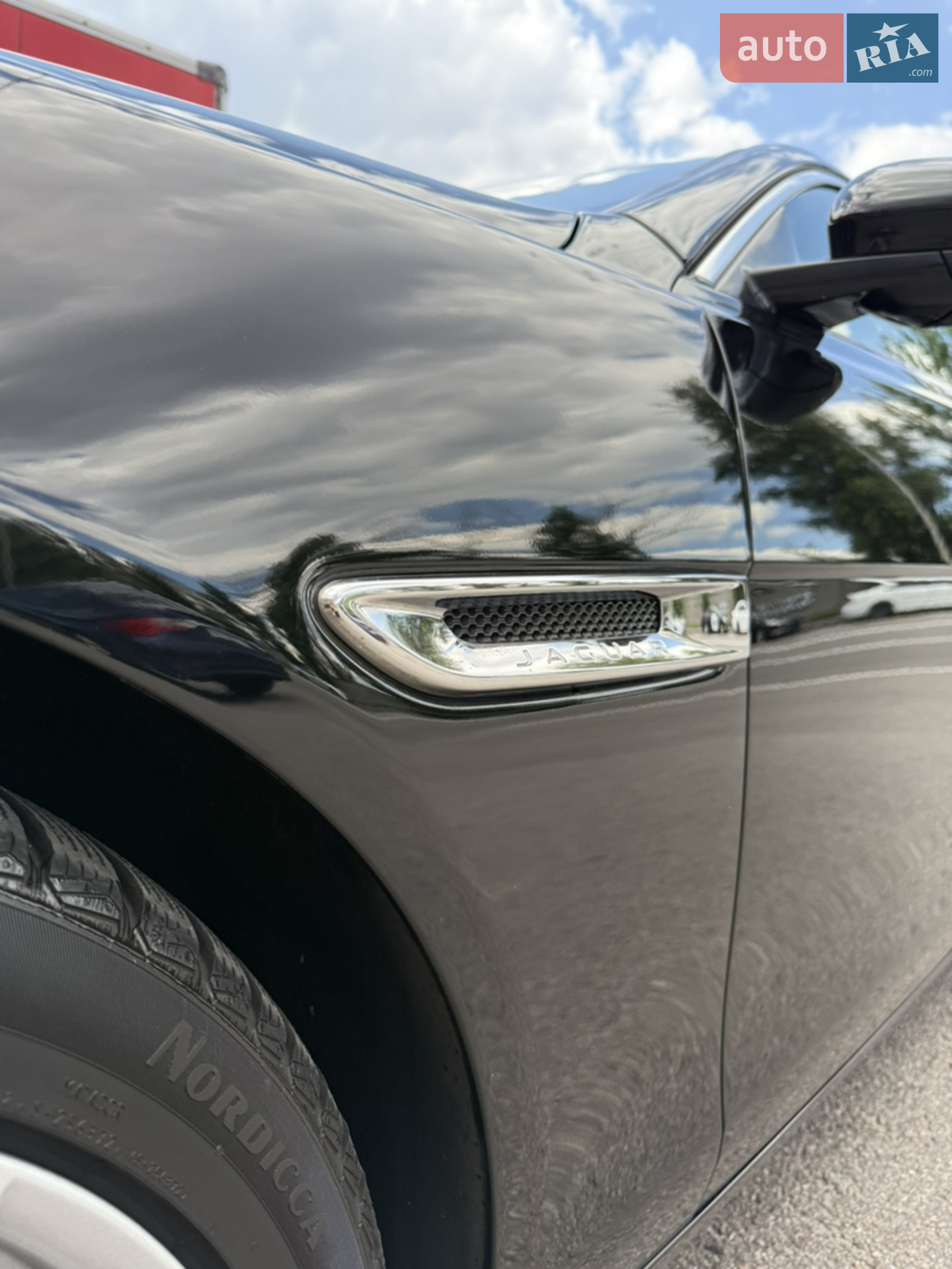 2017 Jaguar XE - мініатюра 7