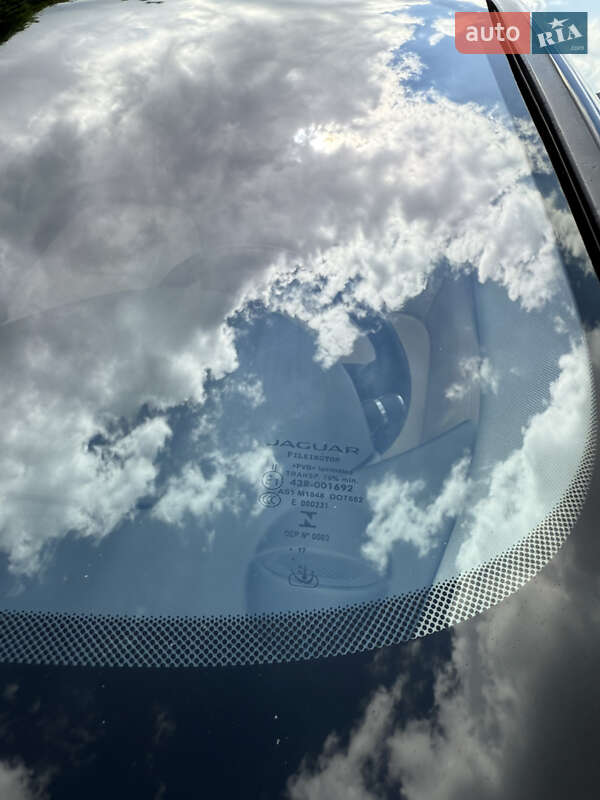 Седан Jaguar XE 2017 в Киеве фото 8 Седан Jaguar XE 2017 в Киеве