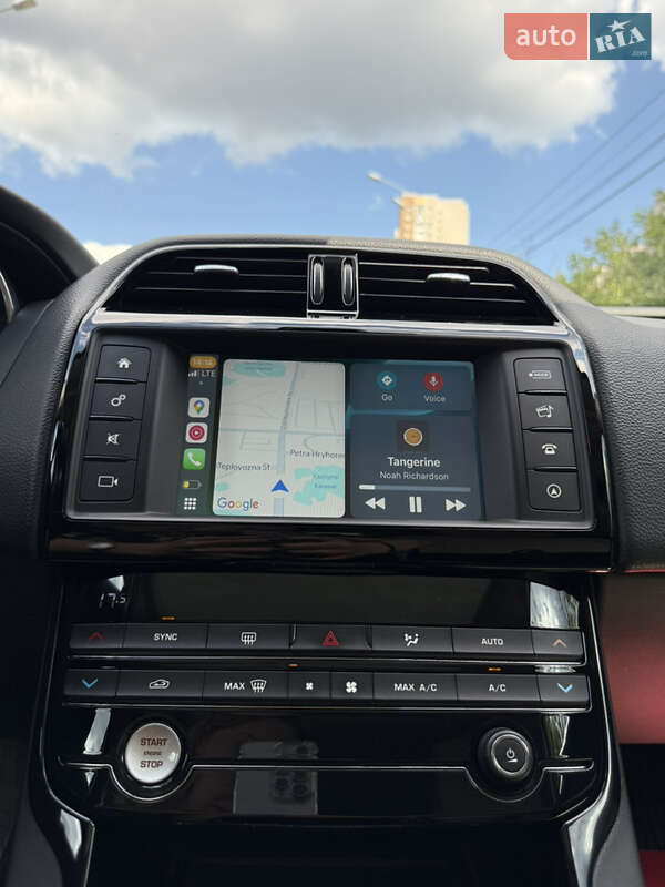 Седан Jaguar XE 2017 в Киеве фото 21 Седан Jaguar XE 2017 в Киеве