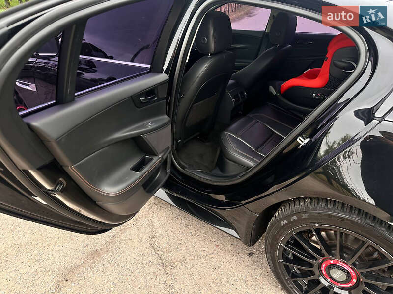 Седан Jaguar XE 2015 в Полтаве фото 9 Седан Jaguar XE 2015 в Полтаве