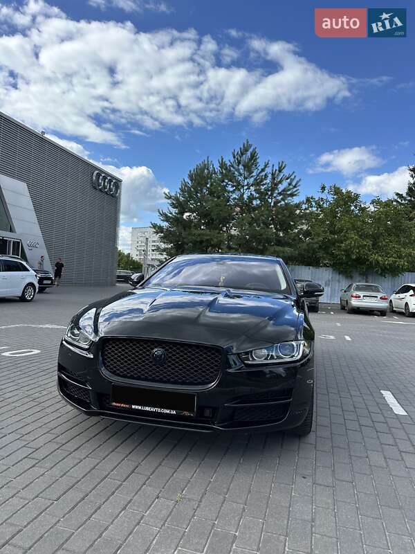 Седан Jaguar XE 2017 в Киеве фото 5 Седан Jaguar XE 2017 в Киеве