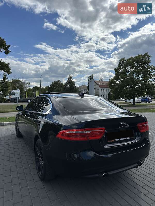 Седан Jaguar XE 2017 в Киеве фото 10 Седан Jaguar XE 2017 в Киеве
