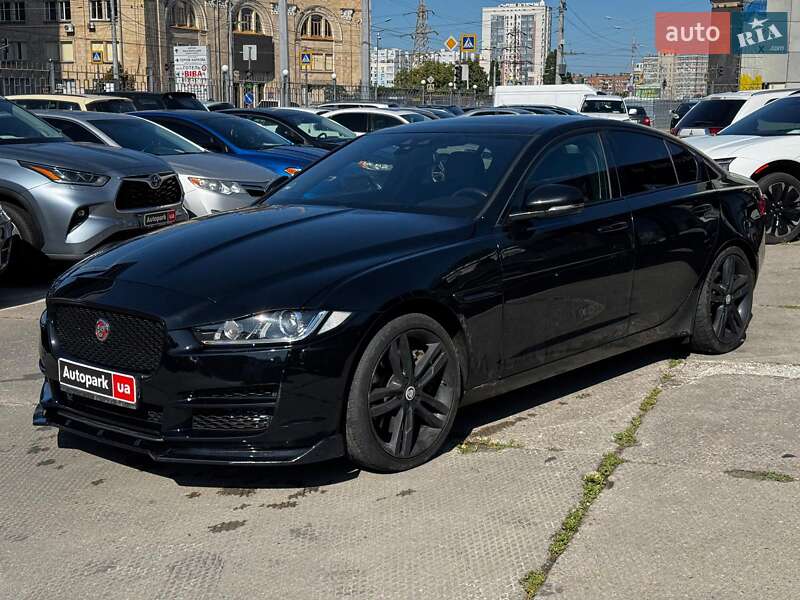 Jaguar XE 2016
