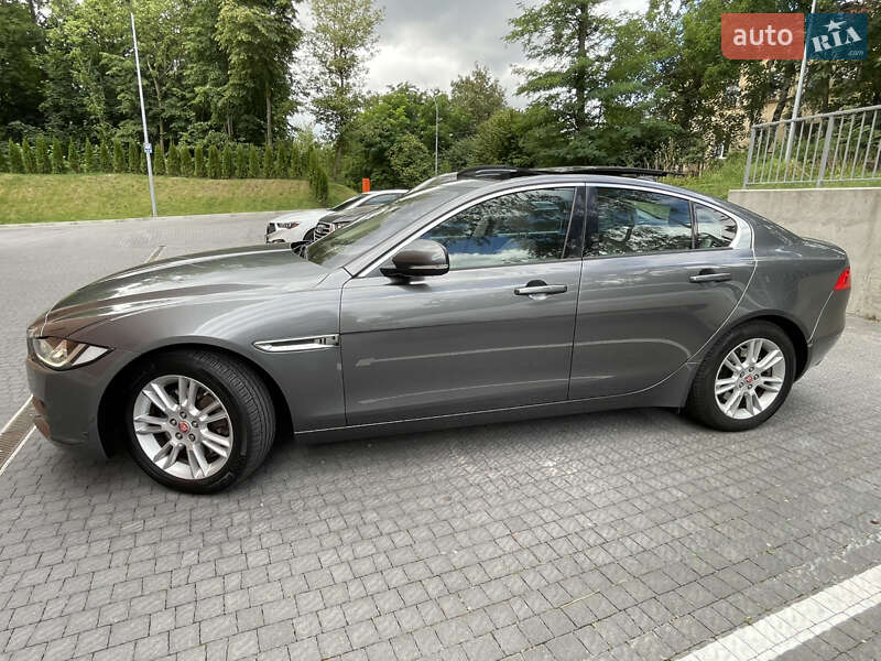 Седан Jaguar XE 2017 в Львове фото 6 Седан Jaguar XE 2017 в Львове