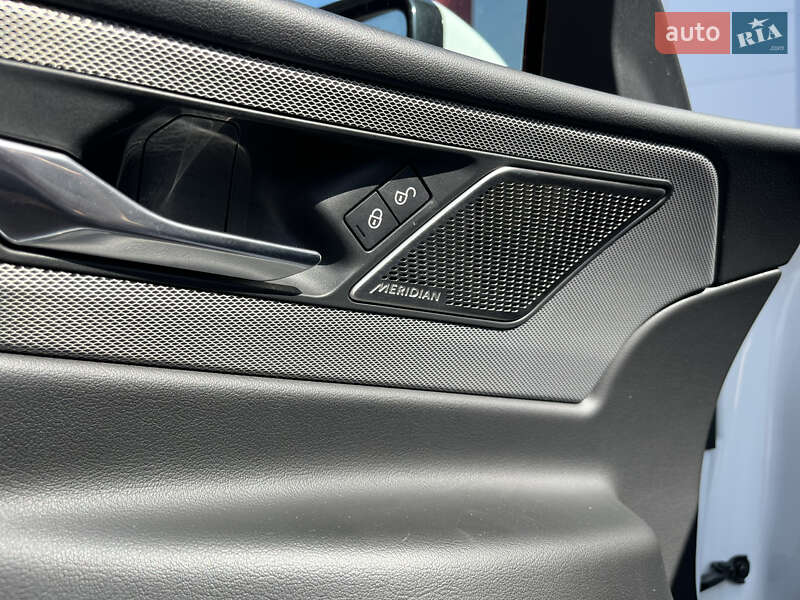 Седан Jaguar XE 2020 в Киеве