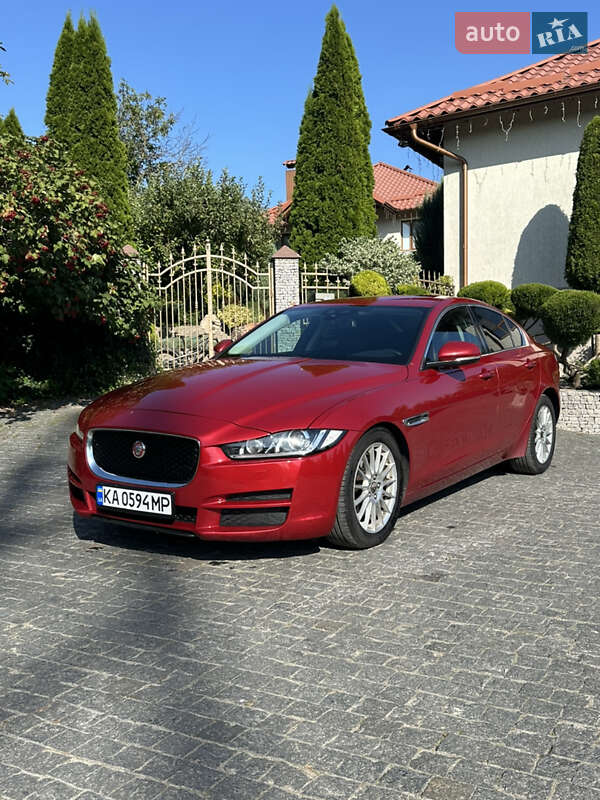 Jaguar XE 2015