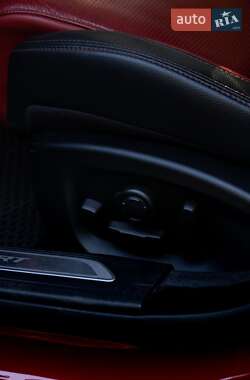 Седан Jaguar XE 2015 в 
