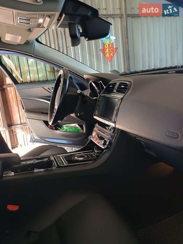 Седан Jaguar XE 2017 в Виннице фото 9 Седан Jaguar XE 2017 в Виннице