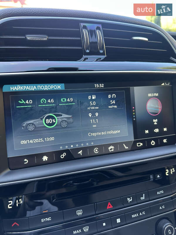 Седан Jaguar XE 2016 в Львові фото 32 Седан Jaguar XE 2016 в Львові