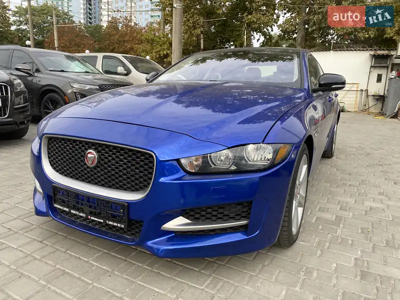 Jaguar XE