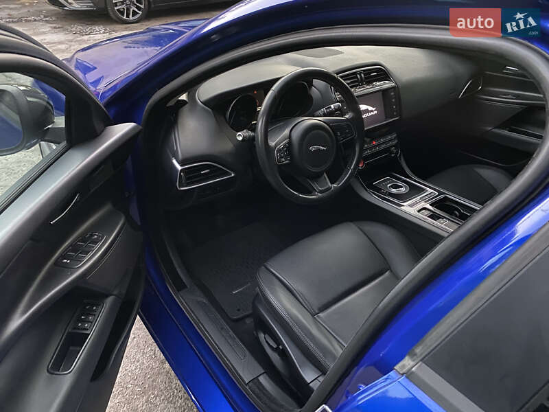 Седан Jaguar XE 2018 в Одессе