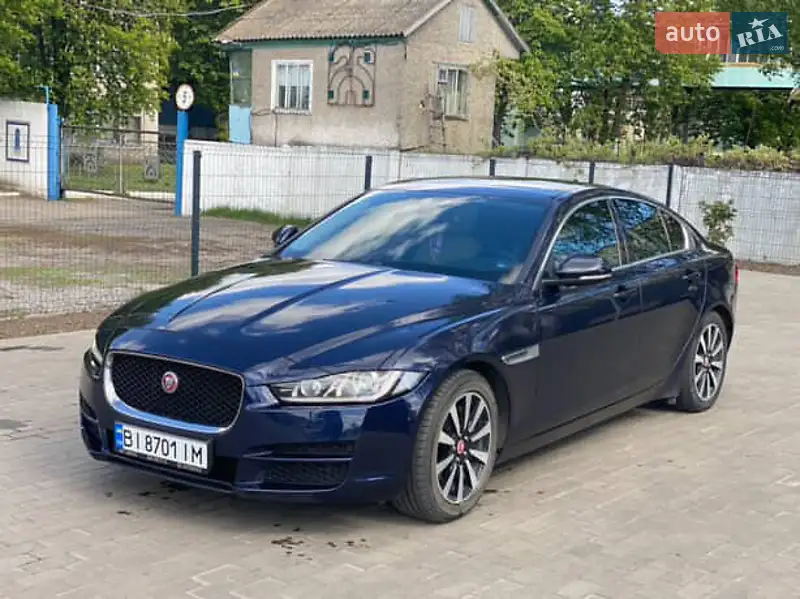 Jaguar XE