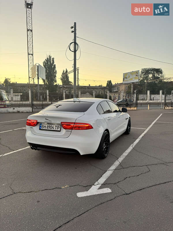 Седан Jaguar XE 2016 в Одесі фото 7 Седан Jaguar XE 2016 в Одесі