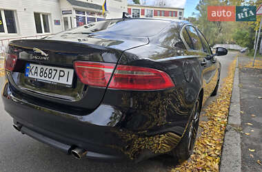 Седан Jaguar XE 2019 в 