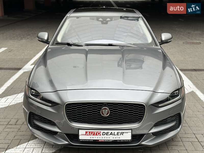 Седан Jaguar XE 2020 в Києві