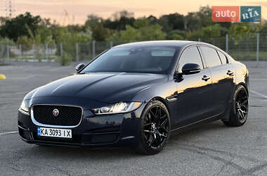 Седан Jaguar XE 2016 в Киеве