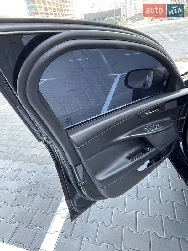 Седан Jaguar XE 2019 в Киеве фото 12 Седан Jaguar XE 2019 в Киеве
