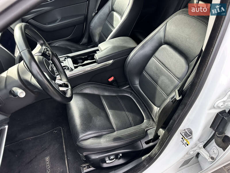 Седан Jaguar XE 2020 в Одессе фото 10 Седан Jaguar XE 2020 в Одессе