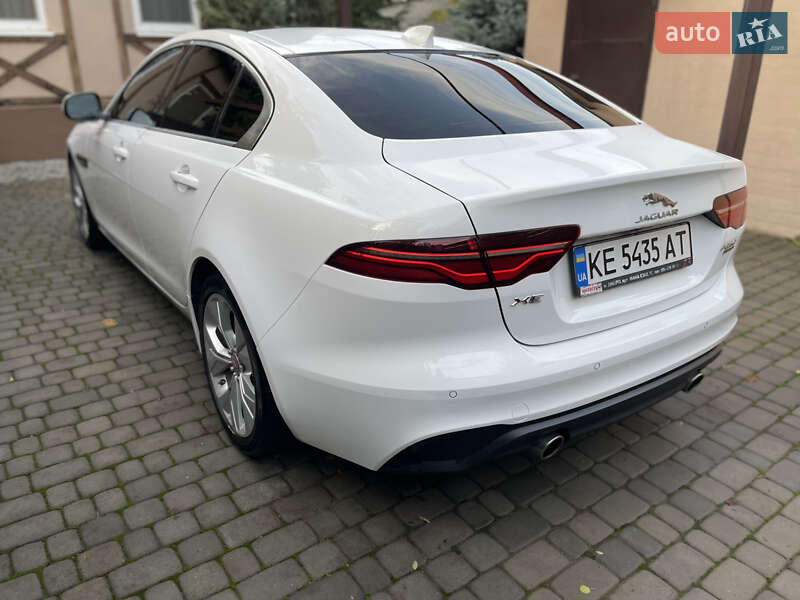 Седан Jaguar XE 2020 в Днепре фото 7 Седан Jaguar XE 2020 в Днепре