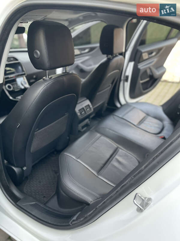 Седан Jaguar XE 2020 в Днепре фото 14 Седан Jaguar XE 2020 в Днепре