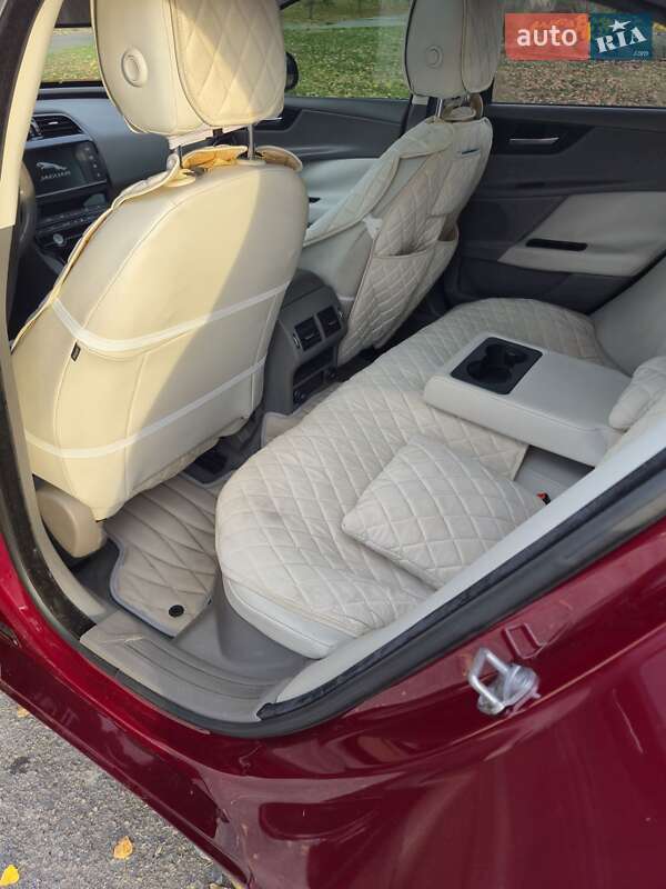 Седан Jaguar XE 2016 в Кременчуці фото 16 Седан Jaguar XE 2016 в Кременчуці