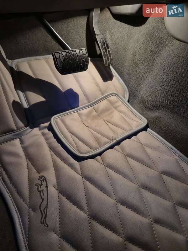 Седан Jaguar XE 2016 в Кременчуці фото 30 Седан Jaguar XE 2016 в Кременчуці