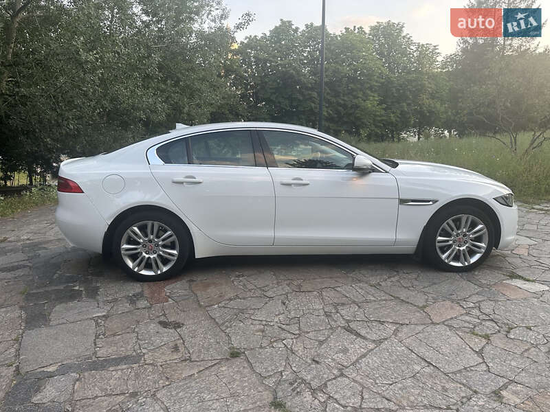 Седан Jaguar XE 2015 в Киеве фото 5 Седан Jaguar XE 2015 в Киеве