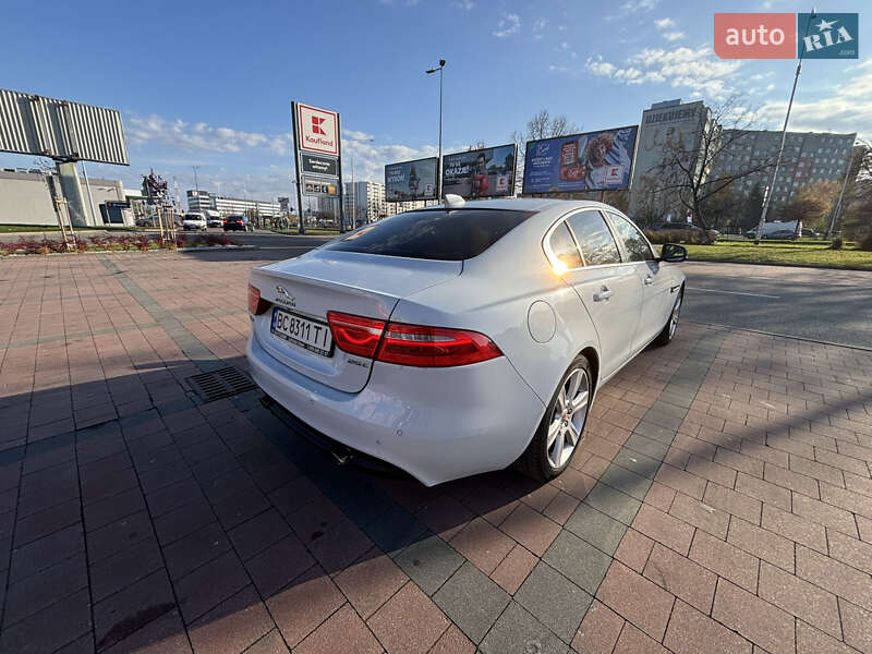 Седан Jaguar XE 2016 в Львове фото 6 Седан Jaguar XE 2016 в Львове