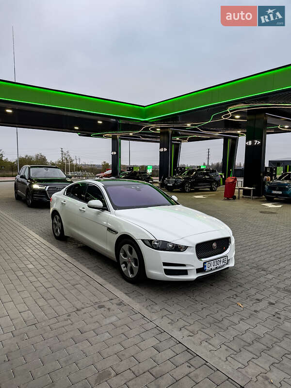 Седан Jaguar XE 2016 в Києві фото 19 Седан Jaguar XE 2016 в Києві