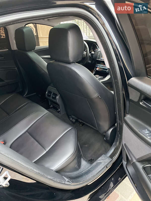 Седан Jaguar XE 2016 в Одесі фото 26 Седан Jaguar XE 2016 в Одесі