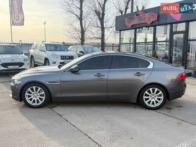 Седан Jaguar XE 2016 в Киеве