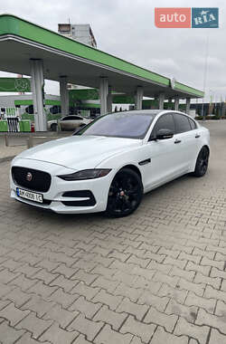 Седан Jaguar XE 2019 в Житомирі