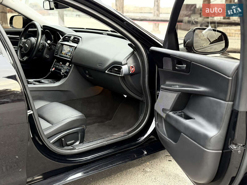 Седан Jaguar XE 2016 в Одесі фото 21 Седан Jaguar XE 2016 в Одесі