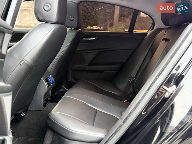 Седан Jaguar XE 2016 в Одесі фото 25 Седан Jaguar XE 2016 в Одесі