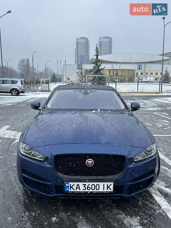 Jaguar XE 2016