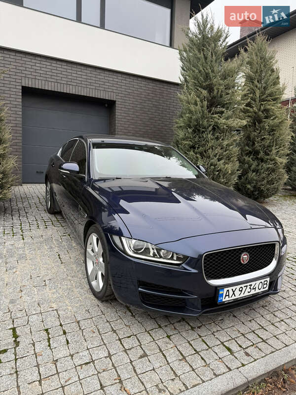 Jaguar XE 2015