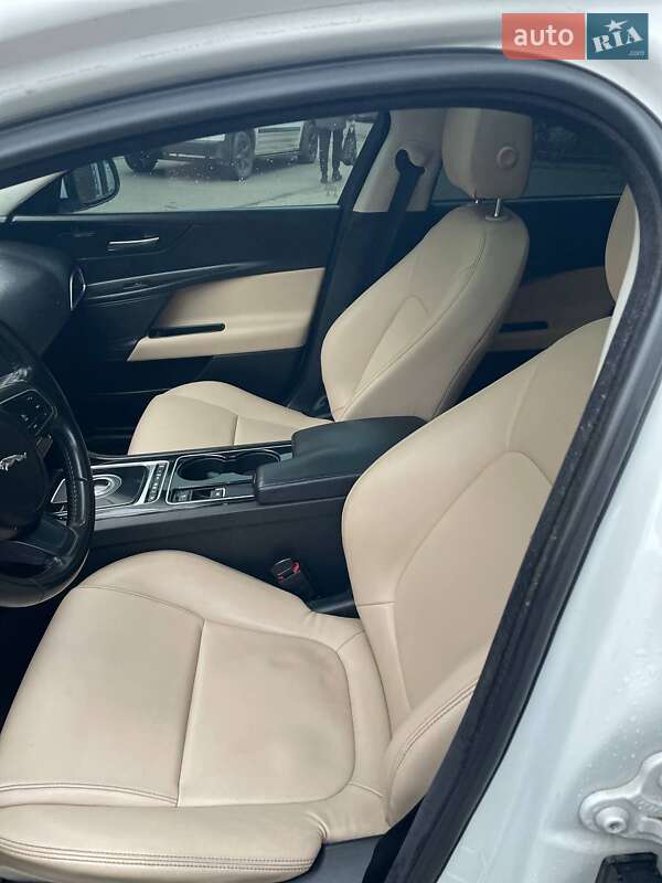 Седан Jaguar XE 2016 в Одессе фото 21 Седан Jaguar XE 2016 в Одессе