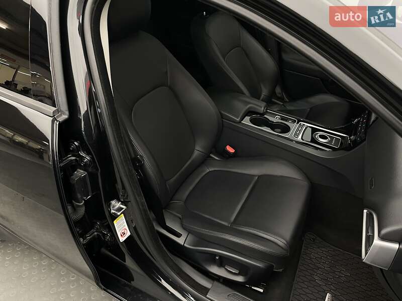 Седан Jaguar XE 2016 в Киеве