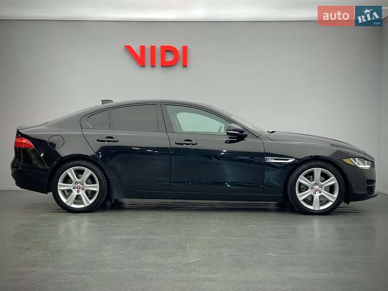 Седан Jaguar XE 2016 в Киеве