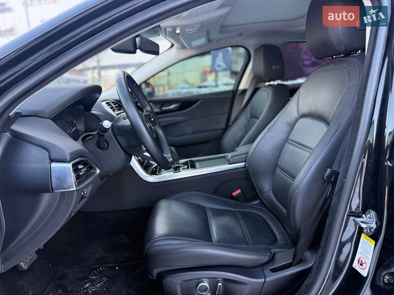 Седан Jaguar XE 2020 в Киеве фото 11 Седан Jaguar XE 2020 в Киеве