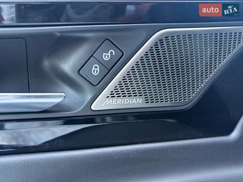 Седан Jaguar XE 2020 в Киеве фото 18 Седан Jaguar XE 2020 в Киеве