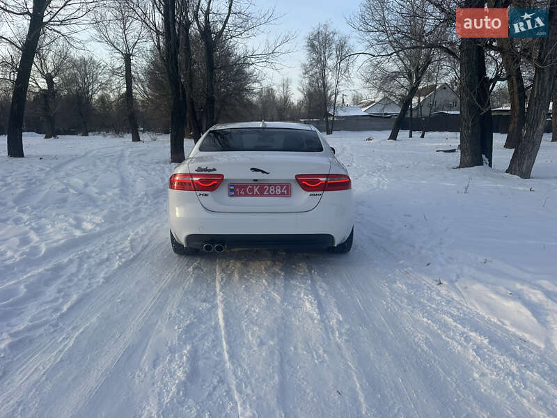 Седан Jaguar XE 2016 в Днепре