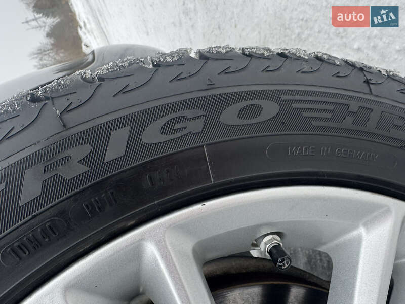 Седан Jaguar XE 2016 в Новояворовске фото 23 Седан Jaguar XE 2016 в Новояворовске