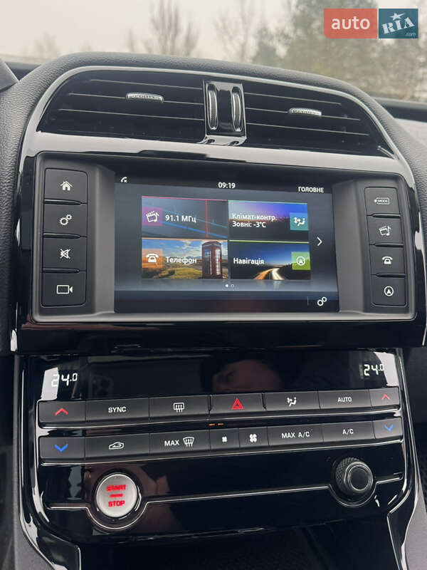 Седан Jaguar XE 2016 в Новояворовске фото 30 Седан Jaguar XE 2016 в Новояворовске