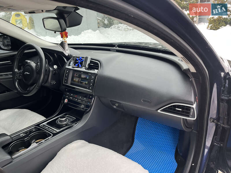 Седан Jaguar XE 2016 в Ивано-Франковске фото 59 Седан Jaguar XE 2016 в Ивано-Франковске