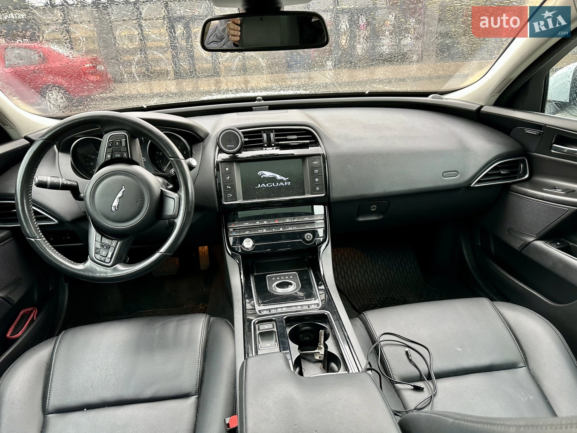 2018 Jaguar XE - мініатюра 12