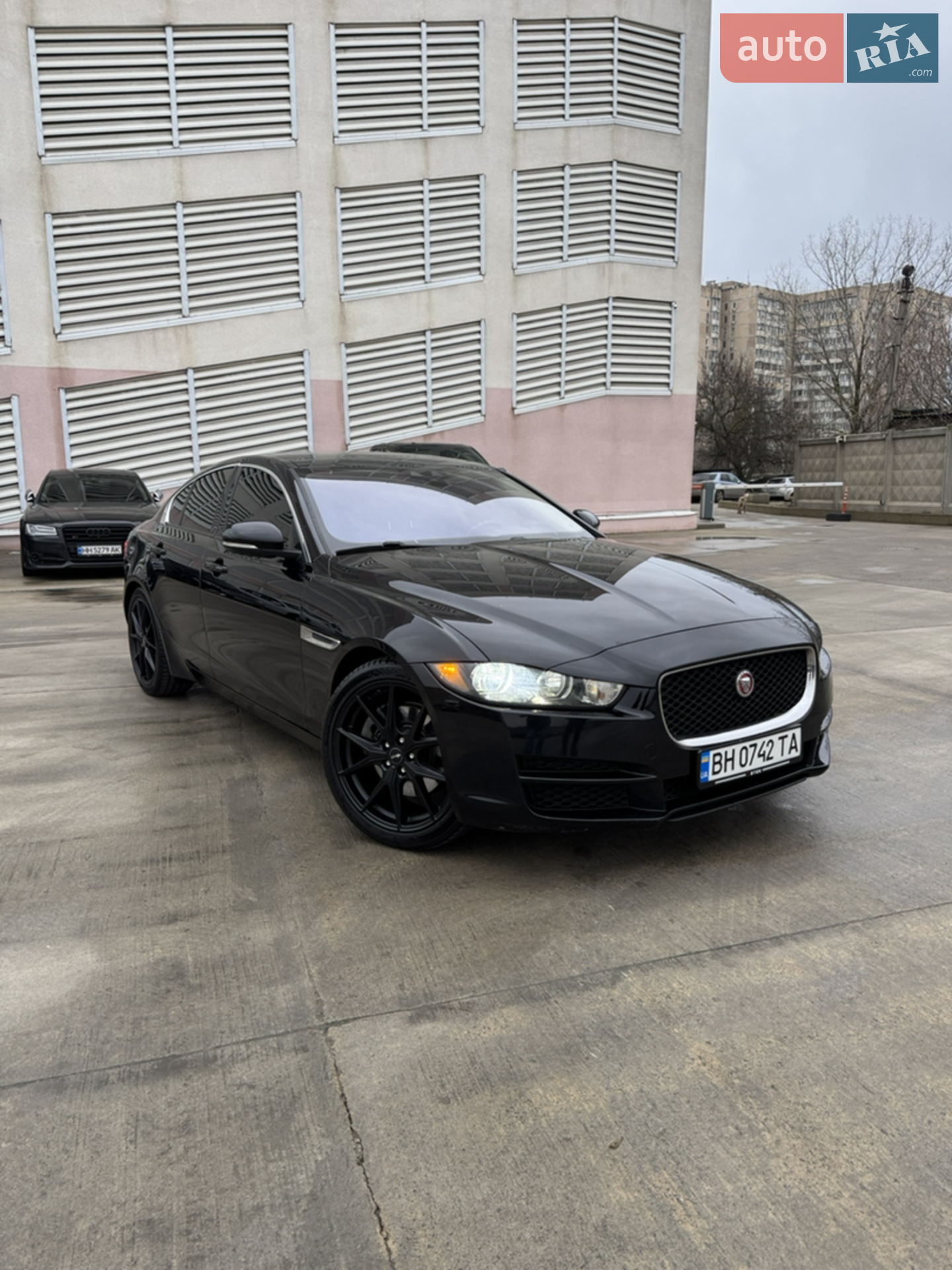 2017 Jaguar XE - фото 1