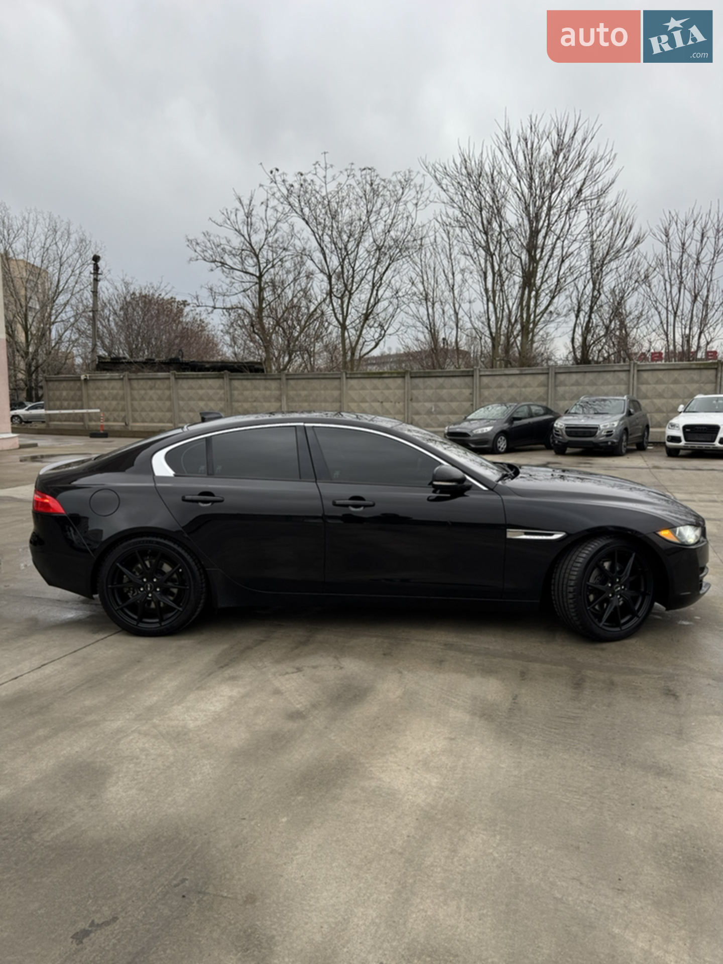 2017 Jaguar XE - мініатюра 3