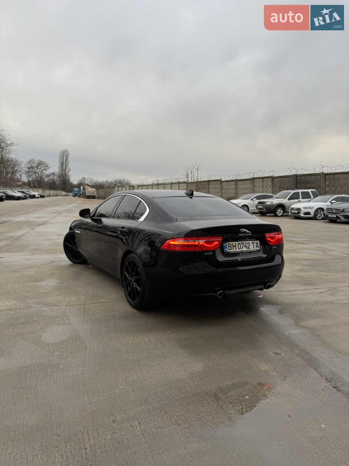 2017 Jaguar XE - мініатюра 7
